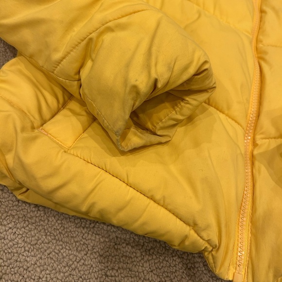 ABERCROMBIE & FITCH yellow puffer jacket - Picture 2 of 10
